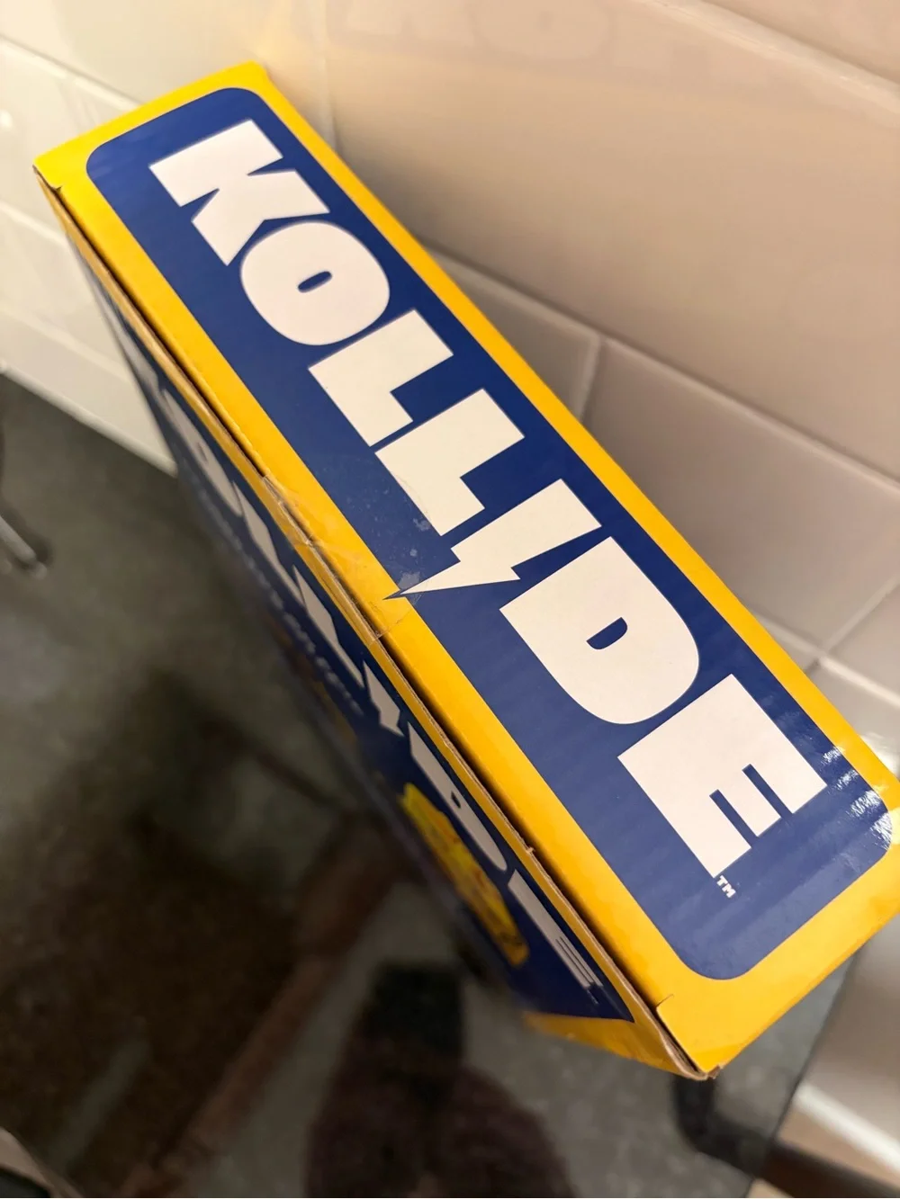What Do You Meme? “Kollide” Magnetic Attraction Strategy Game (Family) - New